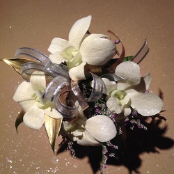 Silver Gold White from Lewis Florist in Grayslake, IL 